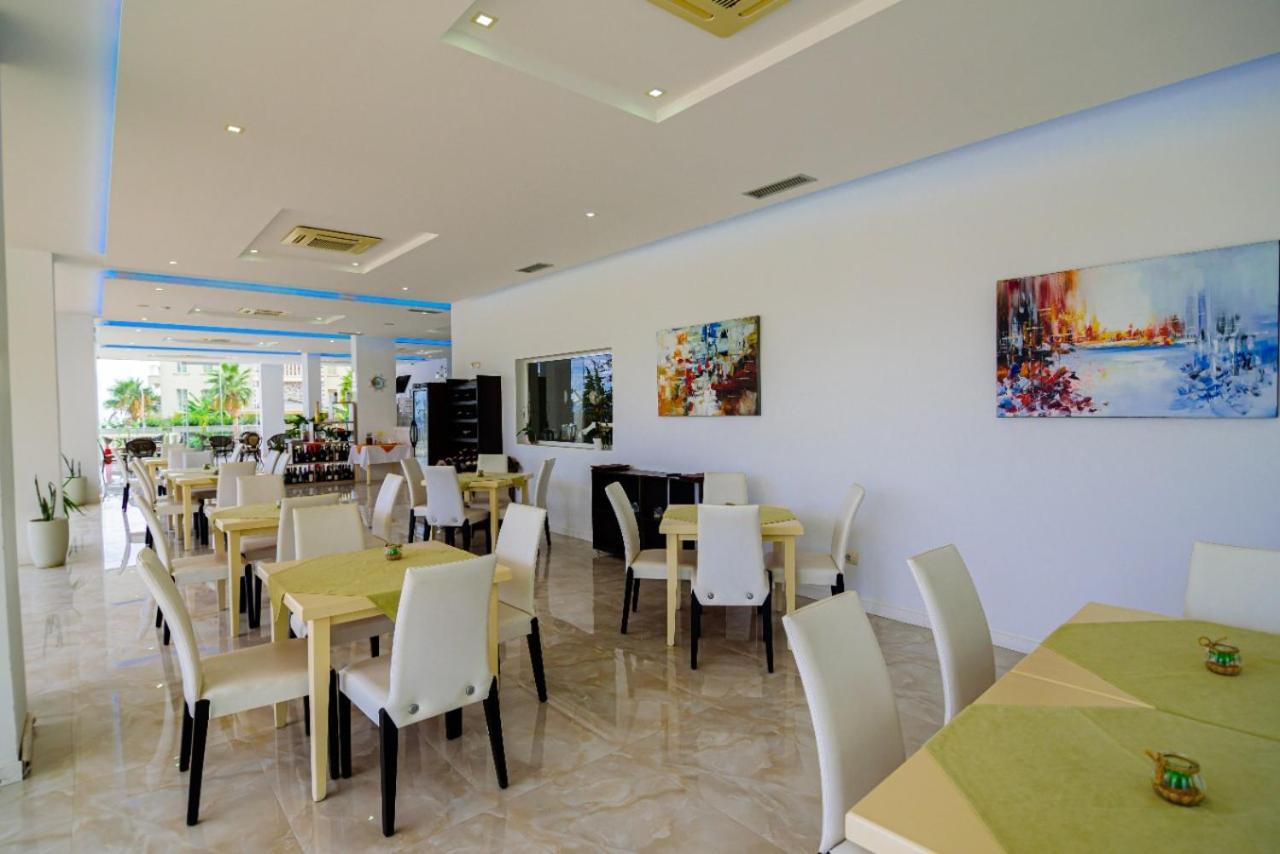 Hotel Orange Dhermi Bagian luar foto