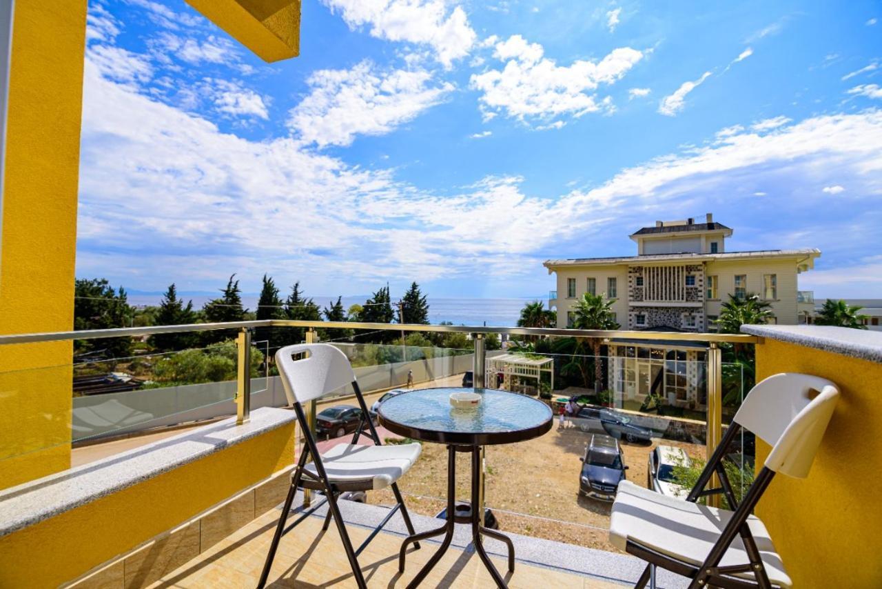 Hotel Orange Dhermi Bagian luar foto