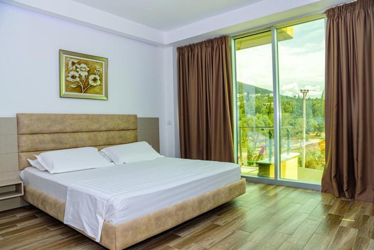 Hotel Orange Dhermi Bagian luar foto